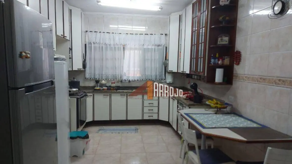 Sobrado com 3 quartos à venda, 126m2 em Jardim Ponte Rasa, São Paulo - SP - imagem 9 Foto 9 de Sobrado com 3 quartos à venda, 126m2 em Jardim Ponte Rasa, São Paulo - SP