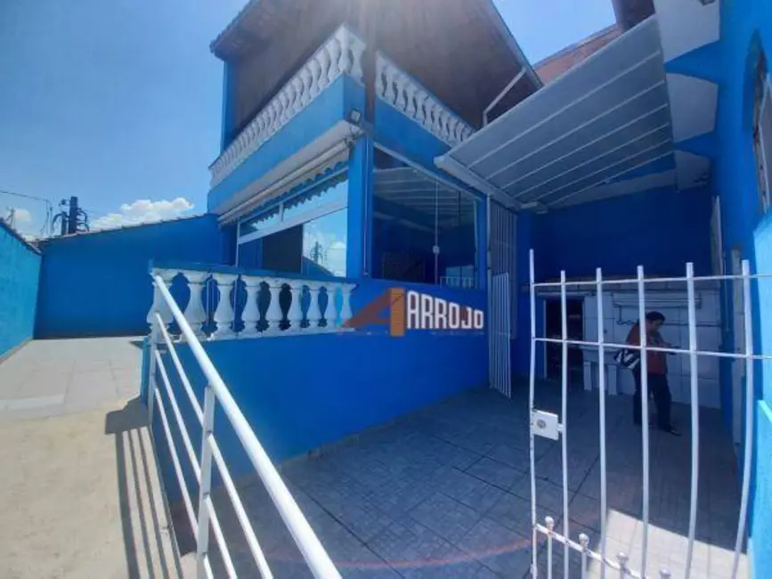 Sobrado com 4 quartos à venda, 300m2 em Vila Ré, São Paulo - SP - imagem 8 Foto 8 de Sobrado com 4 quartos à venda, 300m2 em Vila Ré, São Paulo - SP