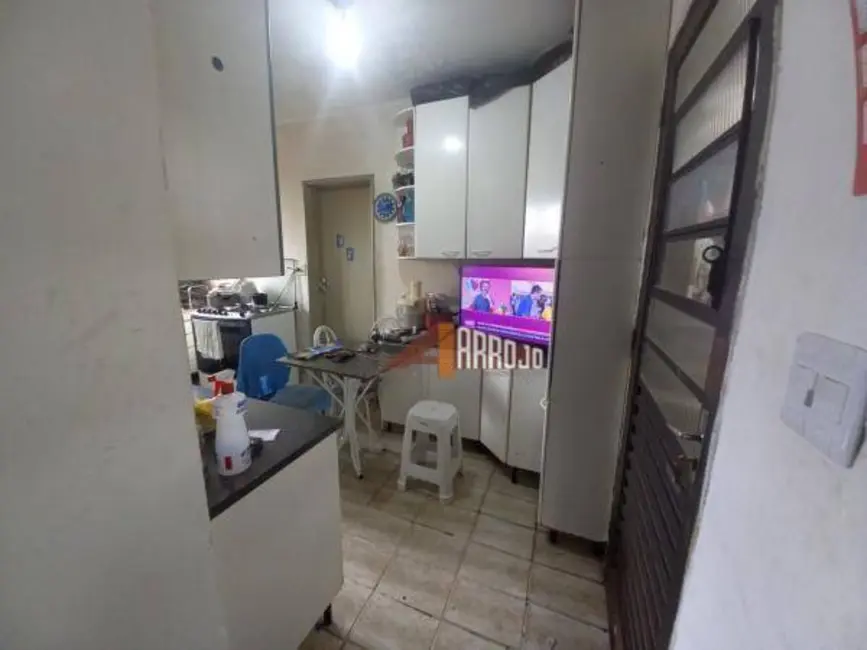 Foto 8 de Casa com 2 quartos à venda, 275m2 em Vila Araguaia, São Paulo - SP