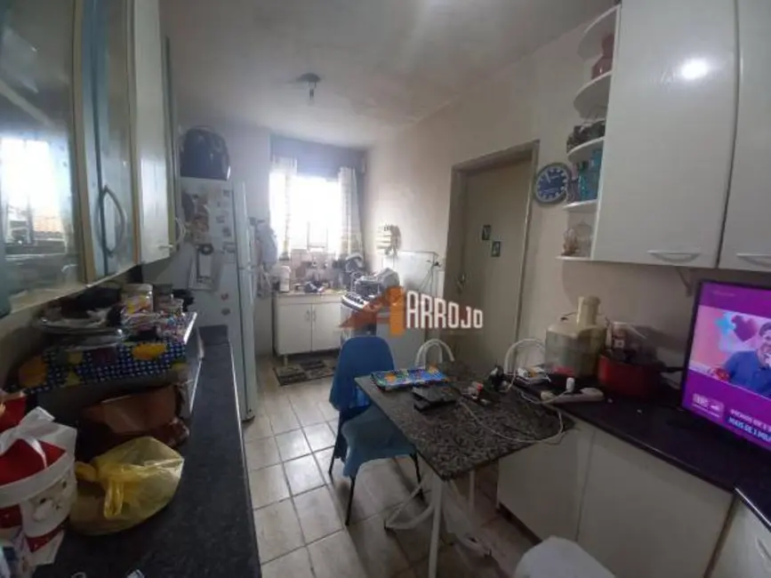 Foto 9 de Casa com 2 quartos à venda, 275m2 em Vila Araguaia, São Paulo - SP