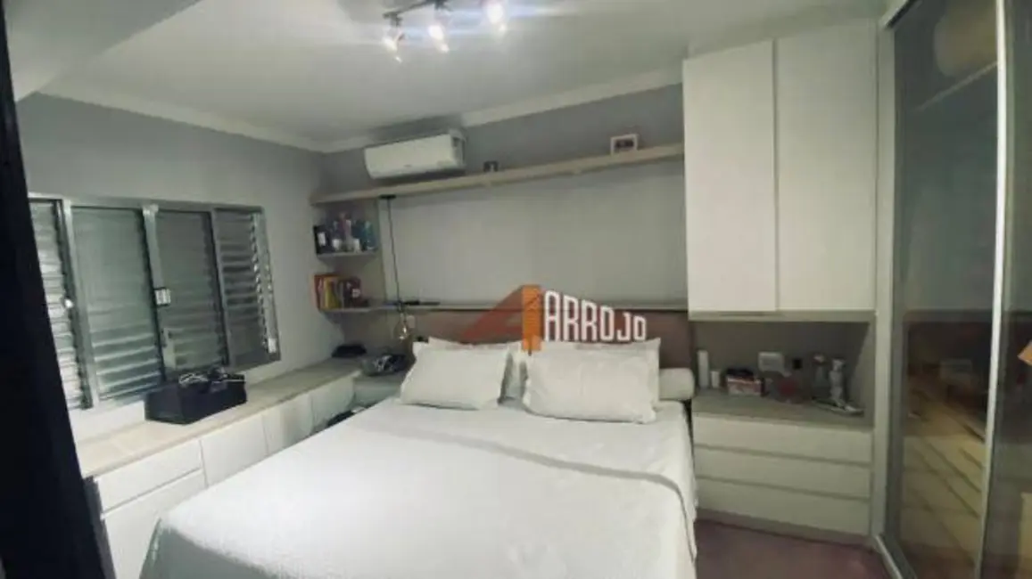 Sobrado com 3 quartos à venda, 130m2 em Vila Esperança, São Paulo - SP - imagem 2 Foto 2 de Sobrado com 3 quartos à venda, 130m2 em Vila Esperança, São Paulo - SP