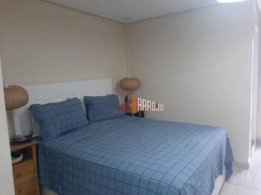 Sobrado com 3 quartos à venda, 140m2 em Jardim Popular, São Paulo - SP - imagem 6 Foto 6 de Sobrado com 3 quartos à venda, 140m2 em Jardim Popular, São Paulo - SP