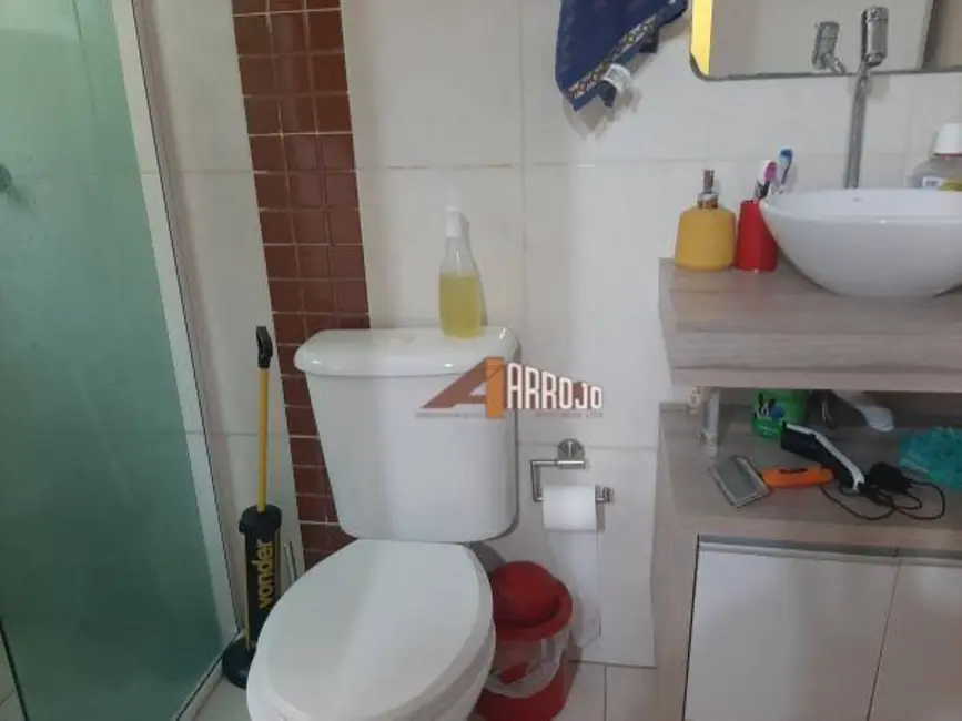 Sobrado com 3 quartos à venda, 140m2 em Jardim Popular, São Paulo - SP - imagem 8 Foto 8 de Sobrado com 3 quartos à venda, 140m2 em Jardim Popular, São Paulo - SP