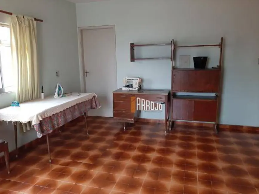 Sobrado com 3 quartos à venda, 192m2 em Vila Domitila, São Paulo - SP - imagem 8 Foto 8 de Sobrado com 3 quartos à venda, 192m2 em Vila Domitila, São Paulo - SP