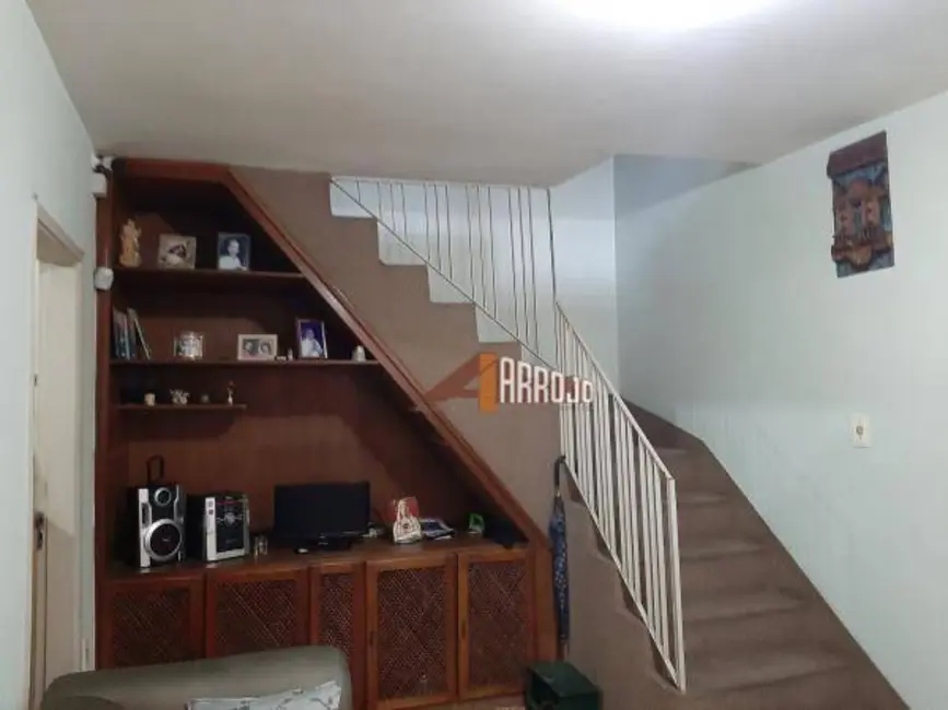 Foto 2 de Sobrado com 3 quartos à venda, 192m2 em Vila Domitila, São Paulo - SP