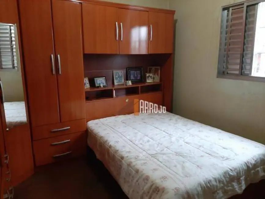 Sobrado com 3 quartos à venda, 192m2 em Vila Domitila, São Paulo - SP - imagem 4 Foto 4 de Sobrado com 3 quartos à venda, 192m2 em Vila Domitila, São Paulo - SP