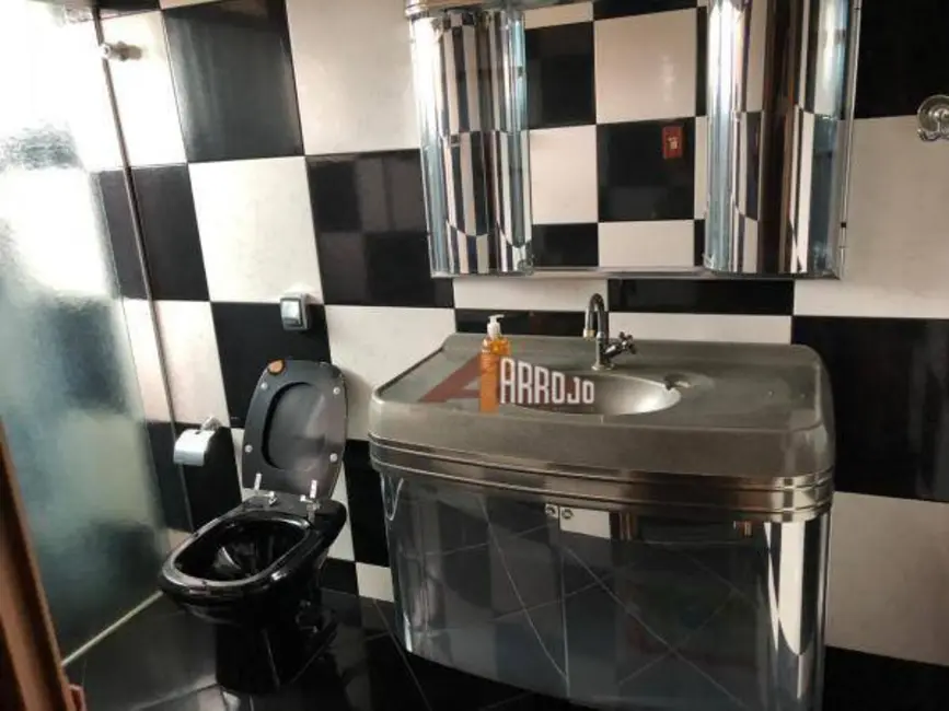 Sobrado com 4 quartos à venda, 500m2 em Vila Ré, São Paulo - SP - imagem 8 Foto 8 de Sobrado com 4 quartos à venda, 500m2 em Vila Ré, São Paulo - SP