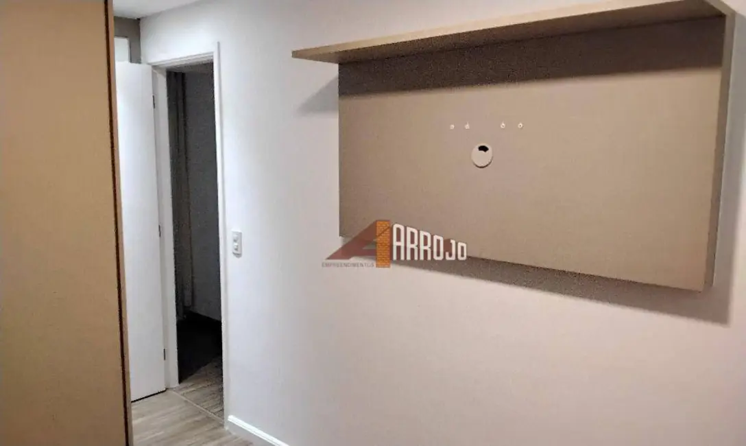 Apartamento com 2 quartos para alugar, 95m2 em Chácara Cruzeiro do Sul, São Paulo - SP - imagem 4 Foto 4 de Apartamento com 2 quartos para alugar, 95m2 em Chácara Cruzeiro do Sul, São Paulo - SP