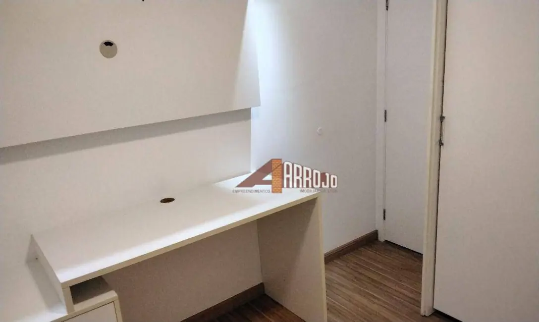 Apartamento com 2 quartos para alugar, 95m2 em Chácara Cruzeiro do Sul, São Paulo - SP - imagem 8 Foto 8 de Apartamento com 2 quartos para alugar, 95m2 em Chácara Cruzeiro do Sul, São Paulo - SP