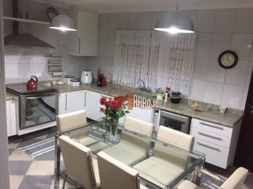 Sobrado com 3 quartos à venda, 125m2 em Vila Granada, São Paulo - SP - imagem 9 Foto 9 de Sobrado com 3 quartos à venda, 125m2 em Vila Granada, São Paulo - SP