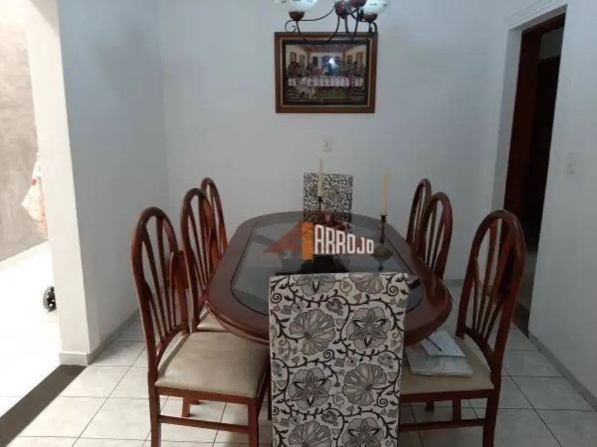 Foto 6 de Casa com 3 quartos à venda, 208m2 em Burgo Paulista, São Paulo - SP