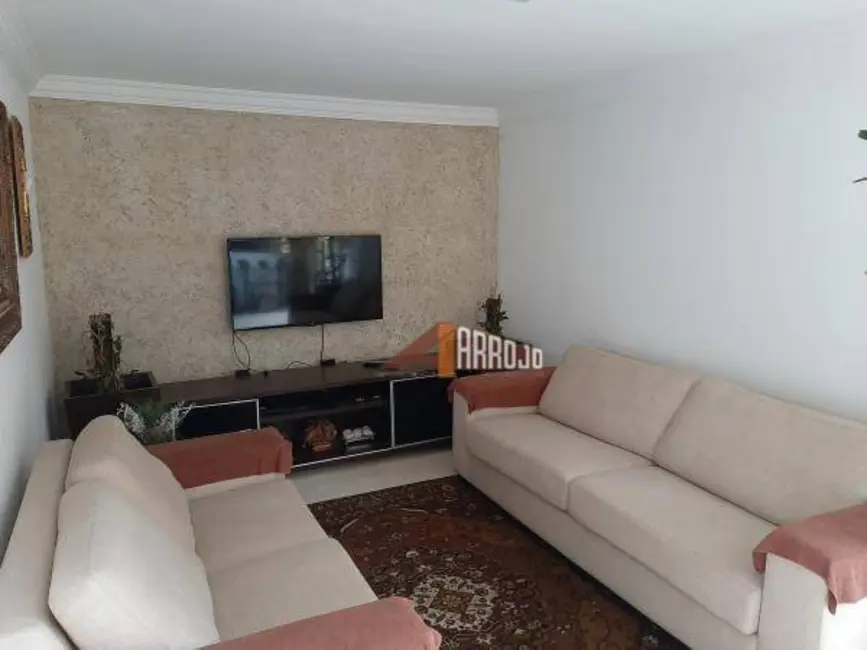 Foto 2 de Casa com 3 quartos à venda, 208m2 em Burgo Paulista, São Paulo - SP