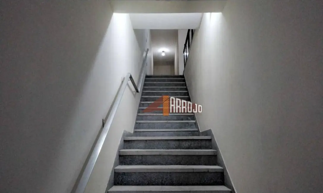 Foto 9 de Sala Comercial para alugar, 28m2 em Vila Marieta, São Paulo - SP