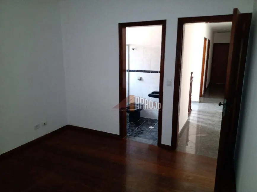 Sobrado com 3 quartos para alugar, 120m2 em Vila Rio Branco, São Paulo - SP - imagem 5 Foto 5 de Sobrado com 3 quartos para alugar, 120m2 em Vila Rio Branco, São Paulo - SP