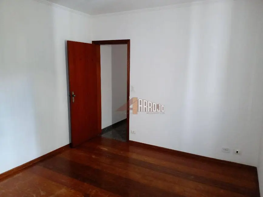 Sobrado com 3 quartos para alugar, 120m2 em Vila Rio Branco, São Paulo - SP - imagem 9 Foto 9 de Sobrado com 3 quartos para alugar, 120m2 em Vila Rio Branco, São Paulo - SP