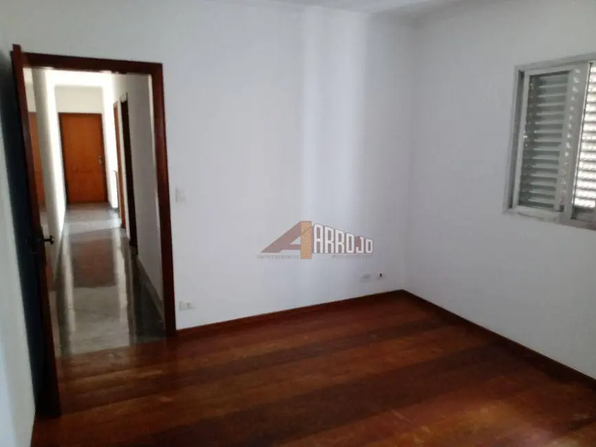 Sobrado com 3 quartos para alugar, 120m2 em Vila Rio Branco, São Paulo - SP - imagem 8 Foto 8 de Sobrado com 3 quartos para alugar, 120m2 em Vila Rio Branco, São Paulo - SP