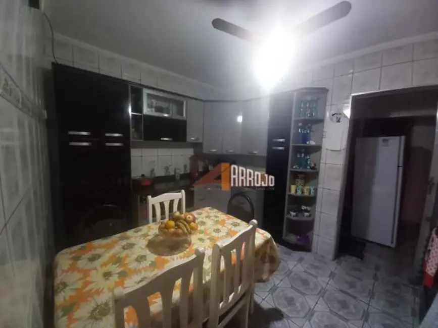 Sobrado com 3 quartos à venda, 120m2 em Jardim Soraia, São Paulo - SP - imagem 6 Foto 6 de Sobrado com 3 quartos à venda, 120m2 em Jardim Soraia, São Paulo - SP