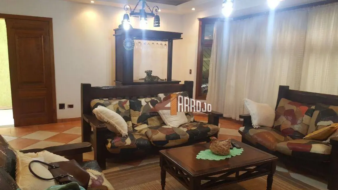 Sobrado com 4 quartos à venda, 370m2 em Vila Ré, São Paulo - SP - imagem 3 Foto 3 de Sobrado com 4 quartos à venda, 370m2 em Vila Ré, São Paulo - SP