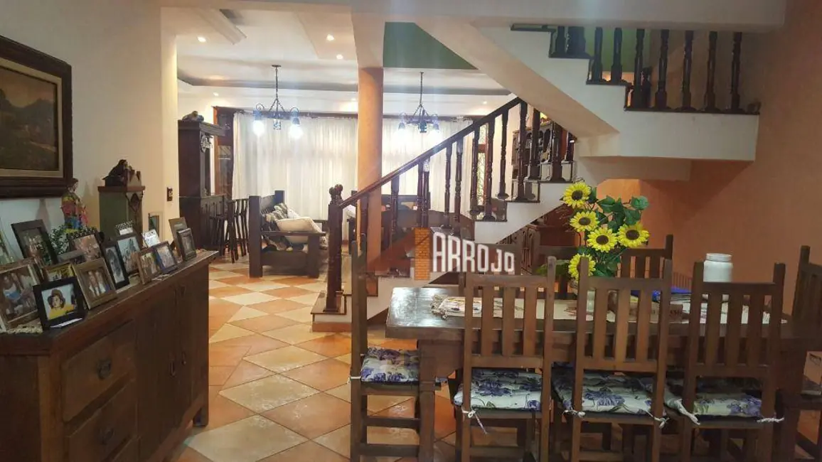 Sobrado com 4 quartos à venda, 370m2 em Vila Ré, São Paulo - SP - imagem 4 Foto 4 de Sobrado com 4 quartos à venda, 370m2 em Vila Ré, São Paulo - SP