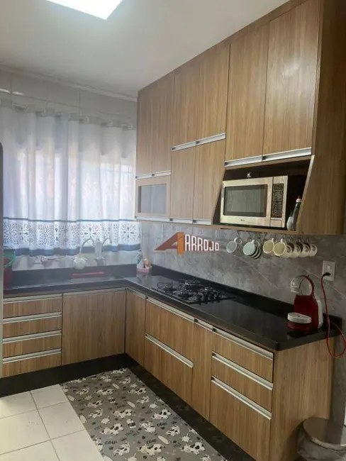 Sobrado com 3 quartos à venda, 88m2 em Vila Buenos Aires, São Paulo - SP - imagem 9 Foto 9 de Sobrado com 3 quartos à venda, 88m2 em Vila Buenos Aires, São Paulo - SP