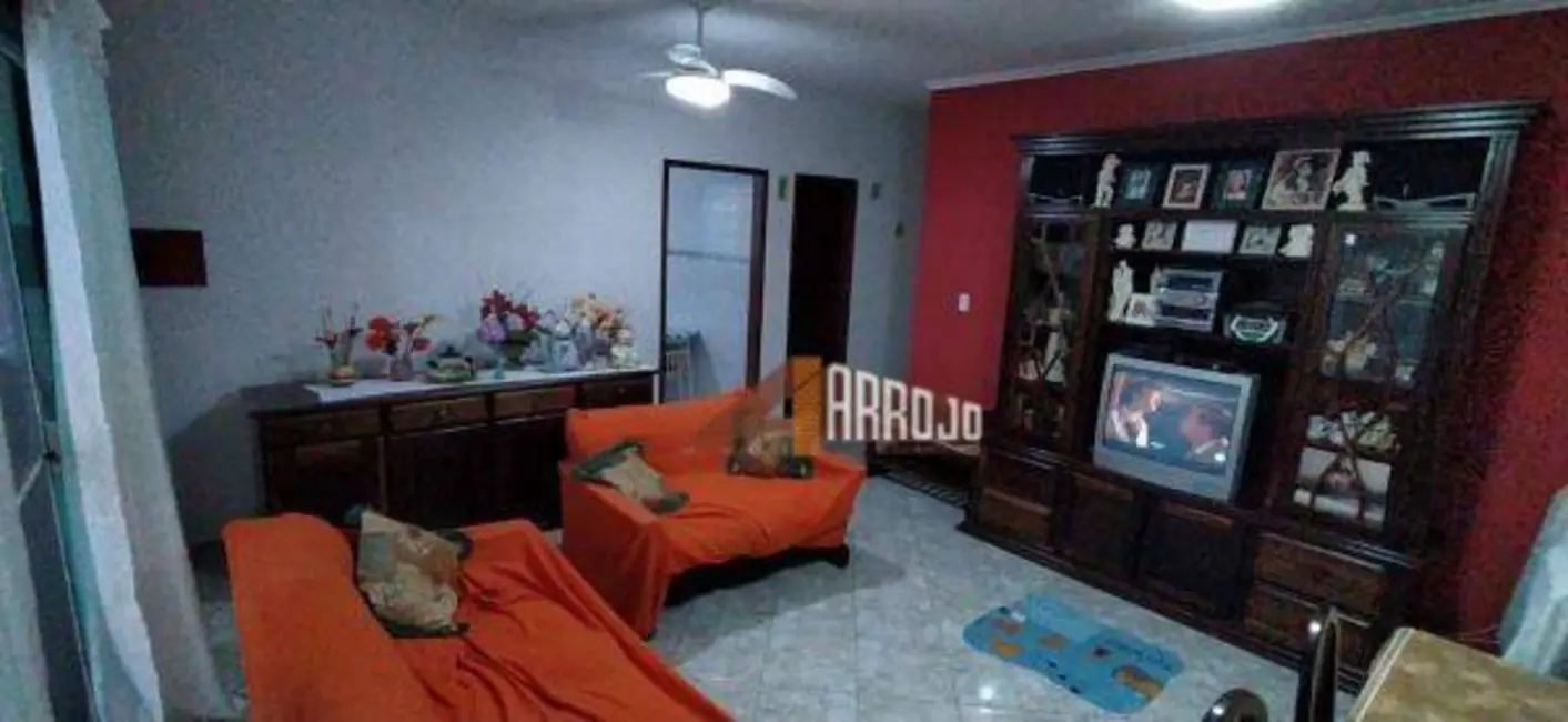 Foto 4 de Casa com 3 quartos à venda, 300m2 em Ubatuba - SP