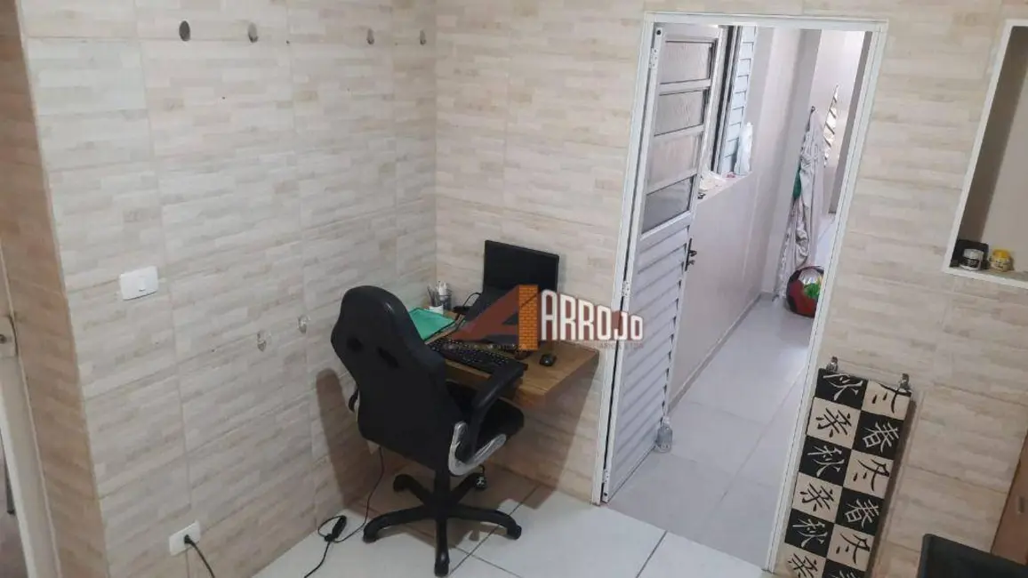 Foto 7 de Casa com 2 quartos à venda, 180m2 em Vila Araguaia, São Paulo - SP