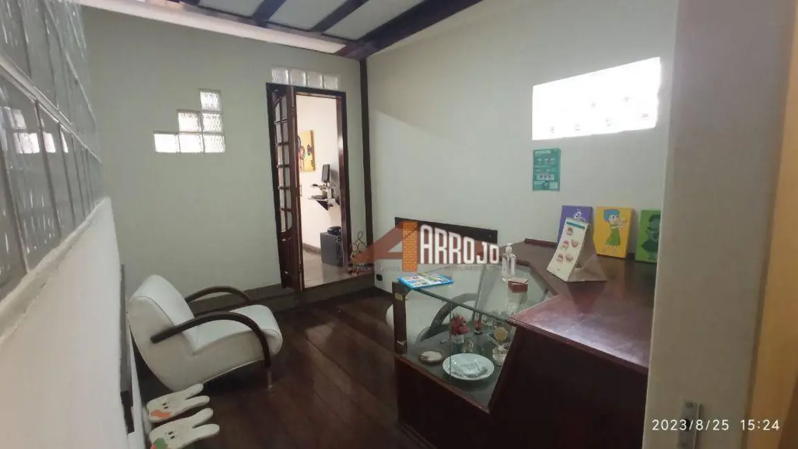 Foto 2 de Sobrado com 5 quartos à venda, 184m2 em Vila Domitila, São Paulo - SP