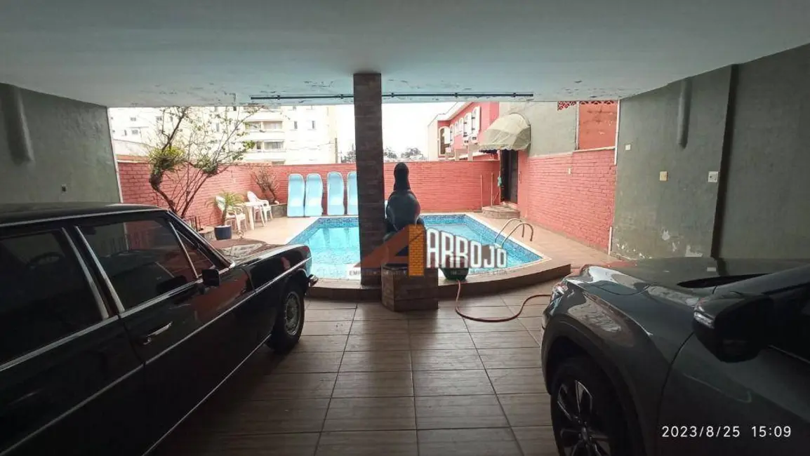 Sobrado com 4 quartos à venda, 184m2 em Vila Domitila, São Paulo - SP - imagem 6 Foto 6 de Sobrado com 4 quartos à venda, 184m2 em Vila Domitila, São Paulo - SP