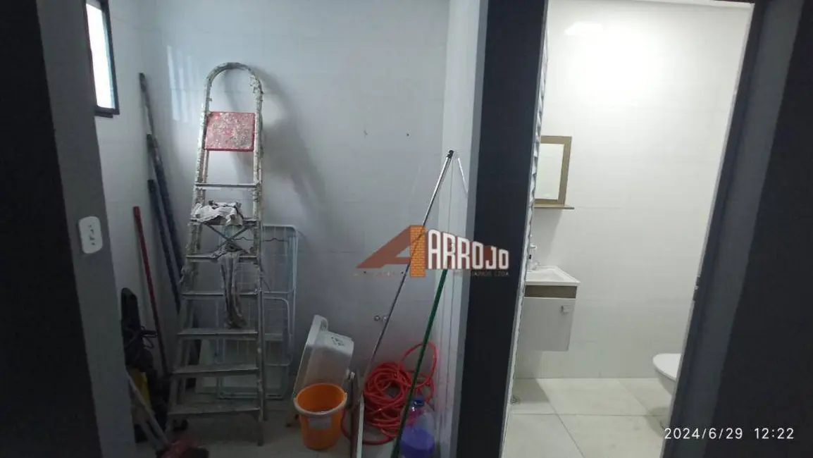 Sala Comercial à venda, 160m2 em Vila Marieta, São Paulo - SP - imagem 5 Foto 5 de Sala Comercial à venda, 160m2 em Vila Marieta, São Paulo - SP