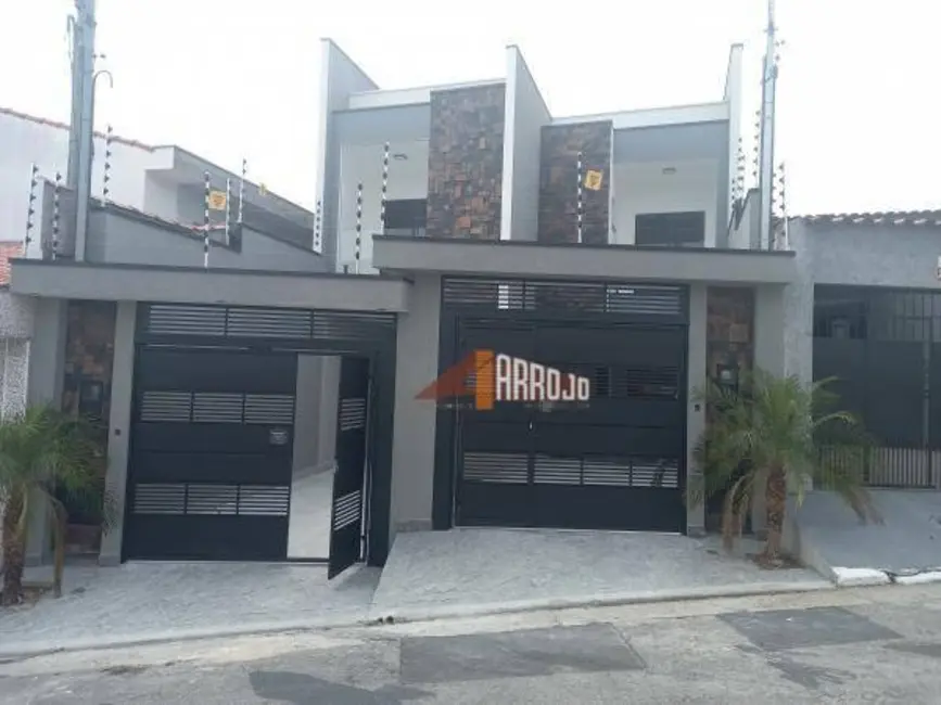 Foto 2 de Sobrado com 3 quartos à venda, 102m2 em Vila São Geraldo, São Paulo - SP