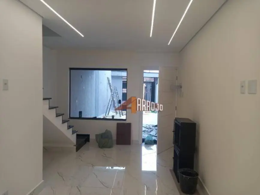 Foto 1 de Sobrado com 3 quartos à venda, 102m2 em Vila São Geraldo, São Paulo - SP