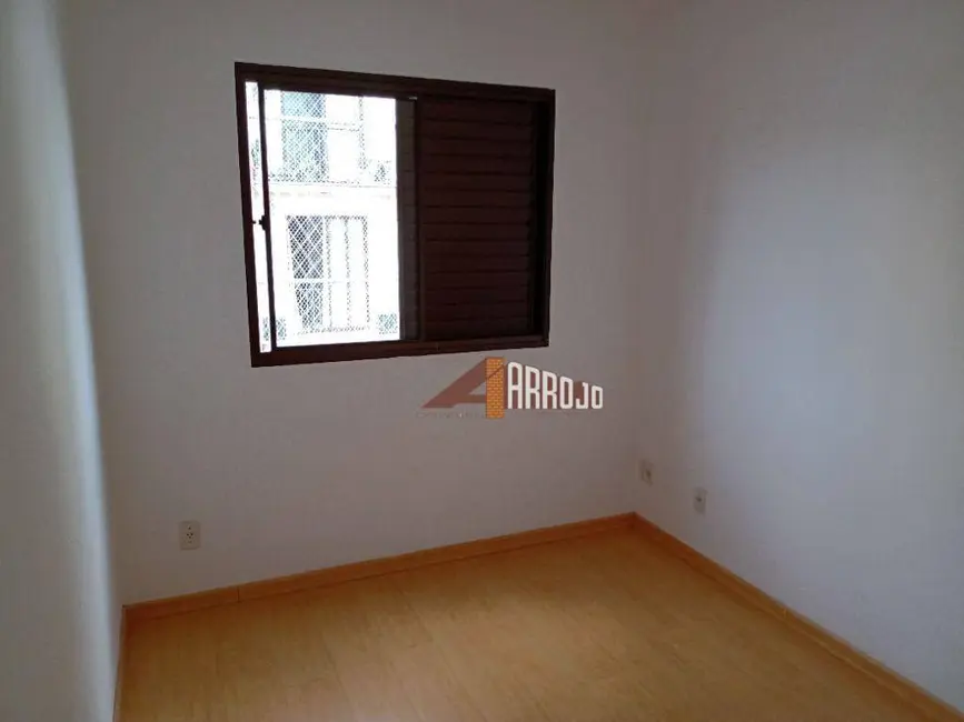 Foto 4 de Apartamento com 3 quartos para alugar, 92m2 em Vila Araguaia, São Paulo - SP
