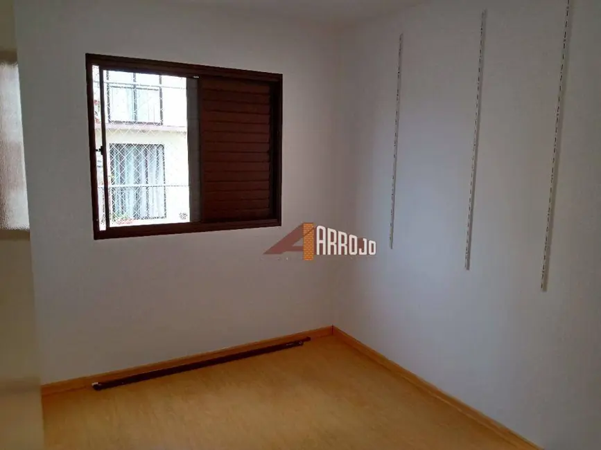 Foto 9 de Apartamento com 3 quartos para alugar, 92m2 em Vila Araguaia, São Paulo - SP