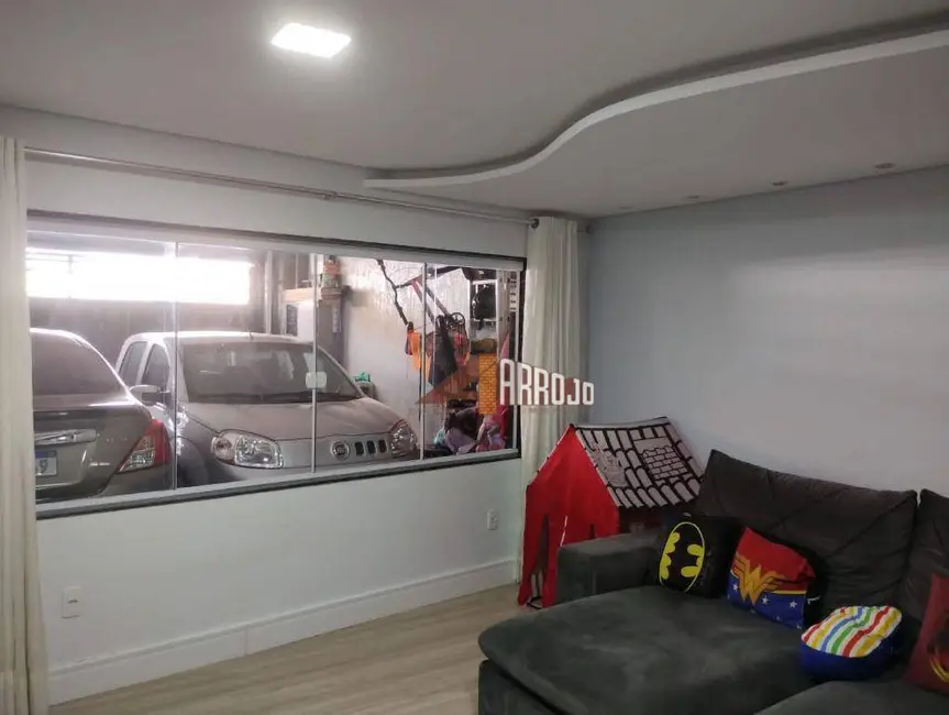 Foto 2 de Casa com 4 quartos à venda, 214m2 em Vila Granada, São Paulo - SP