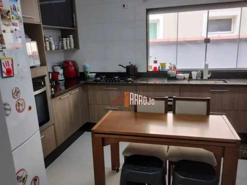 Foto 4 de Casa com 4 quartos à venda, 214m2 em Vila Granada, São Paulo - SP