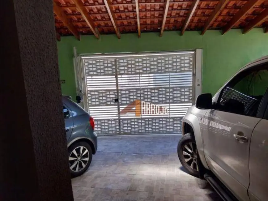Foto 4 de Casa com 3 quartos à venda, 500m2 em Jardim Pinheirinho, Itaquaquecetuba - SP