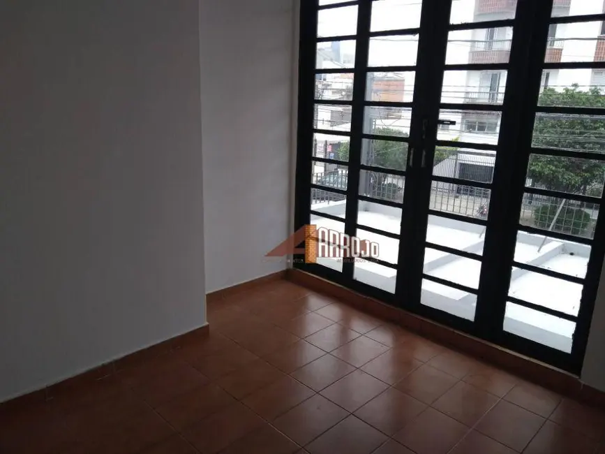 Sobrado com 4 quartos à venda, 136m2 em Vila Califórnia, São Paulo - SP - imagem 8 Foto 8 de Sobrado com 4 quartos à venda, 136m2 em Vila Califórnia, São Paulo - SP