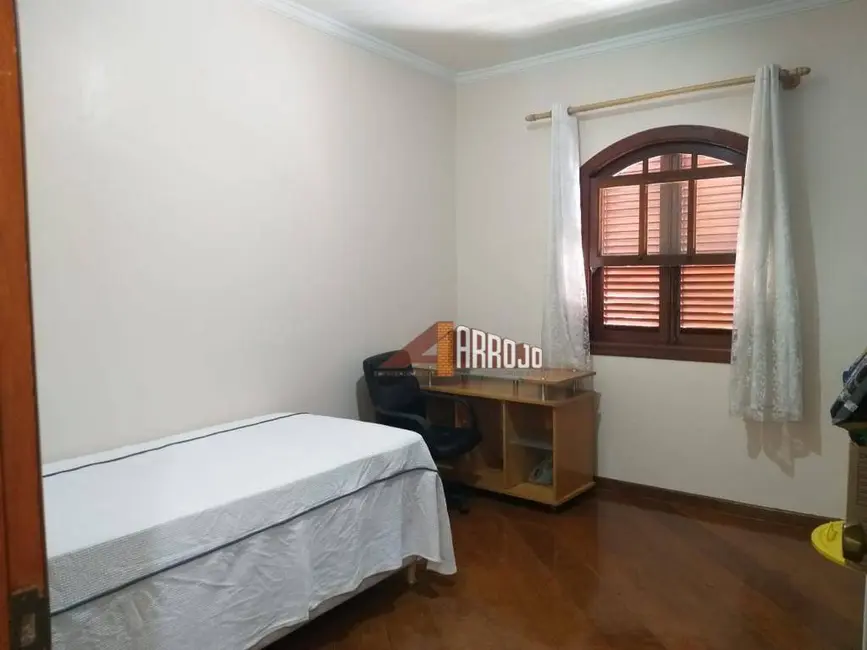 Foto 9 de Casa com 3 quartos à venda, 240m2 em Vila São Geraldo, São Paulo - SP