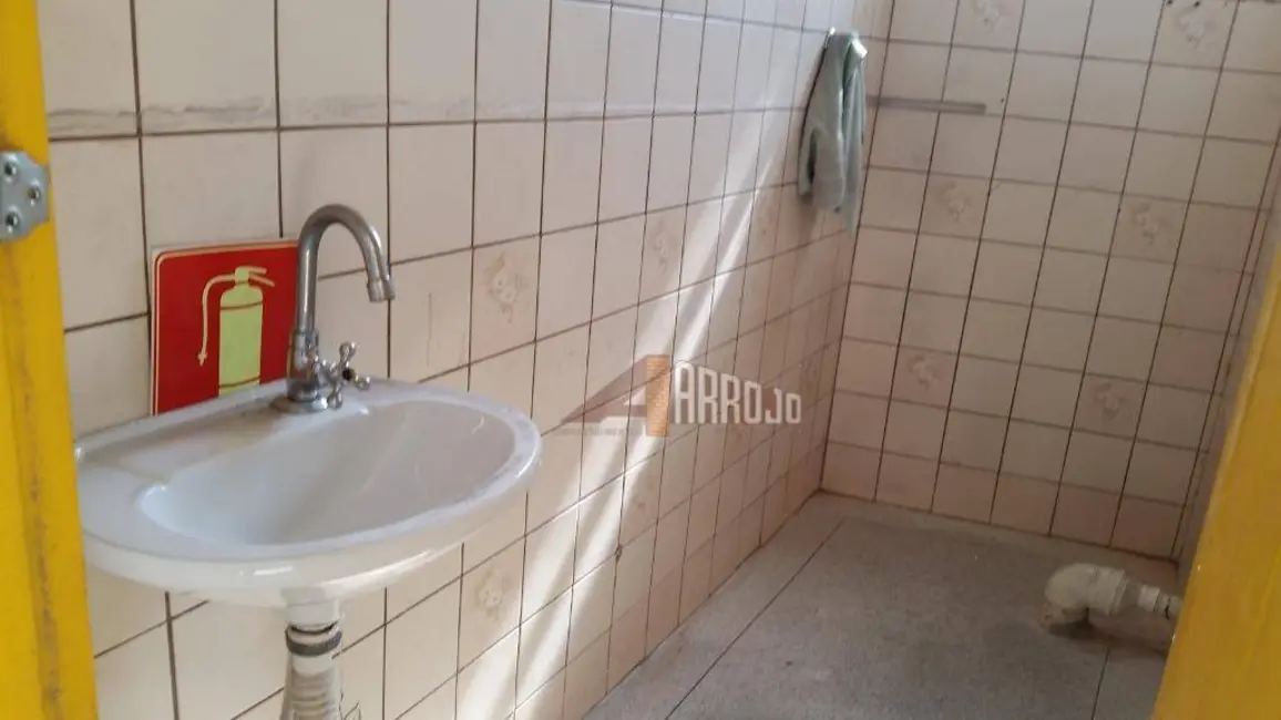 Foto 4 de Sala Comercial para alugar, 100m2 em Jardim dos Pimentas, Guarulhos - SP