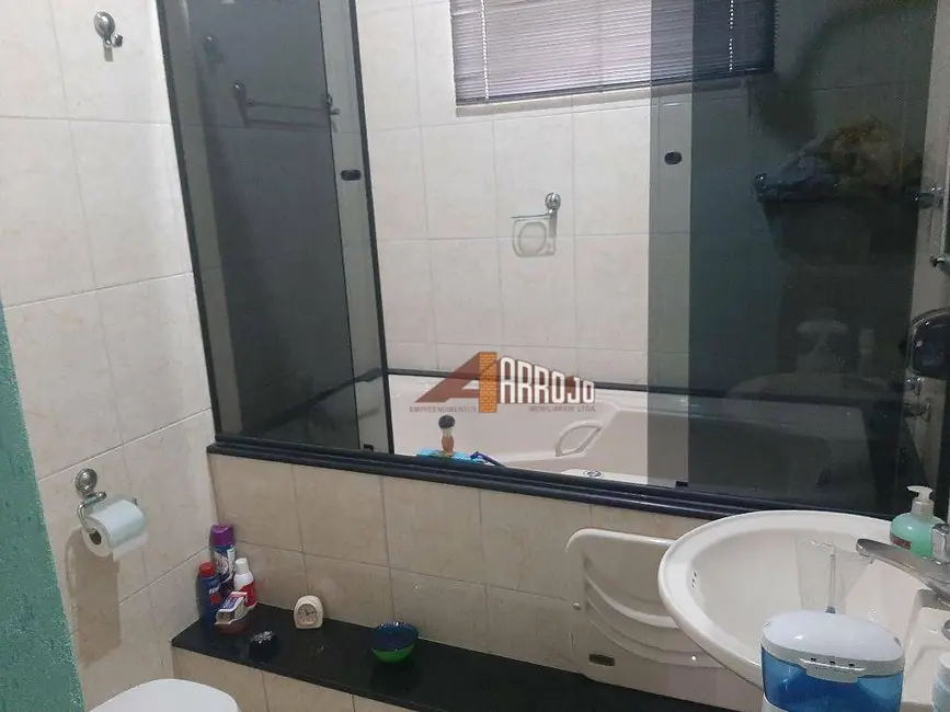 Casa com 4 quartos à venda, 500m2 em Vila Ré, São Paulo - SP - imagem 3 Foto 3 de Casa com 4 quartos à venda, 500m2 em Vila Ré, São Paulo - SP