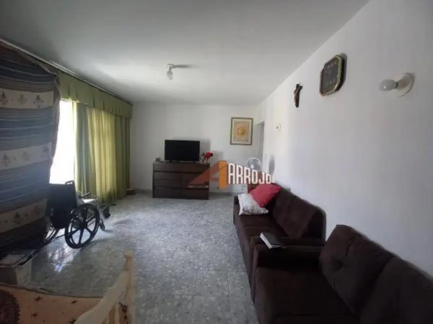 Casa com 2 quartos à venda, 300m2 em Vila Buenos Aires, São Paulo - SP - imagem 5 Foto 5 de Casa com 2 quartos à venda, 300m2 em Vila Buenos Aires, São Paulo - SP