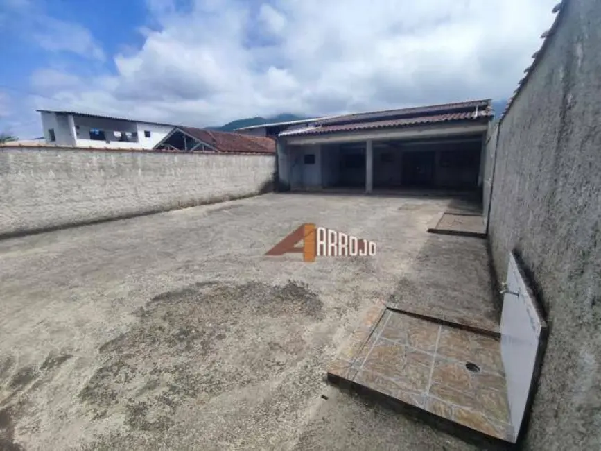 Foto 3 de Casa com 1 quarto à venda, 250m2 em Ubatuba - SP