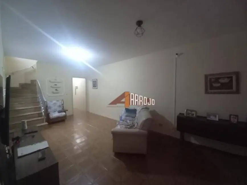 Sobrado com 3 quartos à venda, 200m2 em Burgo Paulista, São Paulo - SP - imagem 4 Foto 4 de Sobrado com 3 quartos à venda, 200m2 em Burgo Paulista, São Paulo - SP