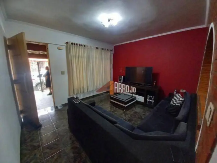 Foto 2 de Sobrado com 2 quartos à venda, 71m2 em Vila Domitila, São Paulo - SP