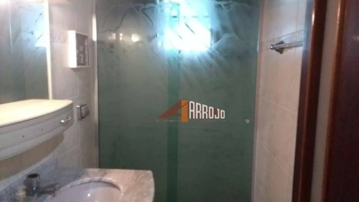 Sobrado com 3 quartos à venda, 102m2 em Penha de França, São Paulo - SP - imagem 3 Foto 3 de Sobrado com 3 quartos à venda, 102m2 em Penha de França, São Paulo - SP