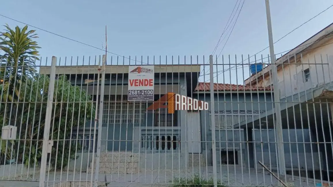 Foto 2 de Casa com 2 quartos à venda, 438m2 em Vila Marieta, São Paulo - SP