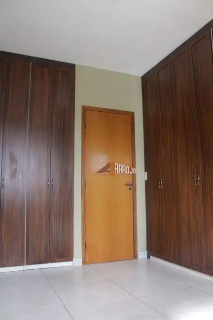 Foto 9 de Sobrado com 2 quartos à venda, 300m2 em Burgo Paulista, São Paulo - SP