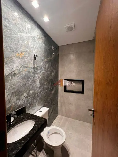 Sobrado com 3 quartos à venda, 186m2 em Vila Ré, São Paulo - SP - imagem 4 Foto 4 de Sobrado com 3 quartos à venda, 186m2 em Vila Ré, São Paulo - SP