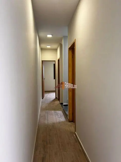 Sobrado com 3 quartos à venda, 186m2 em Vila Ré, São Paulo - SP - imagem 8 Foto 8 de Sobrado com 3 quartos à venda, 186m2 em Vila Ré, São Paulo - SP