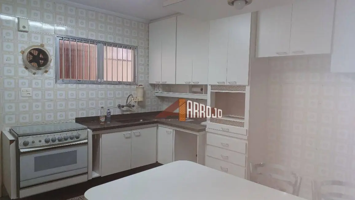 Foto 1 de Sobrado com 3 quartos à venda, 130m2 em Vila Londrina, São Paulo - SP